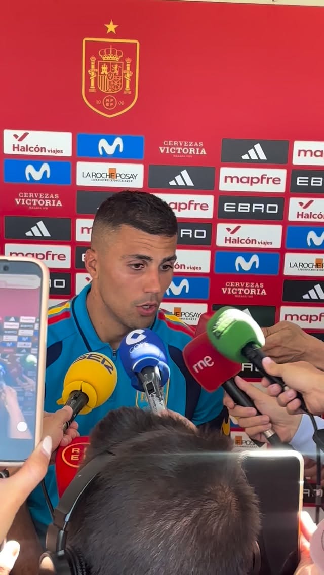 RODRI SOBRE LA ETIQUETA DE FAVORITOS : “ Las cosas hay que demostrarlas , hay que ir paso a paso”🎙️
📽️ @noeortizaragon