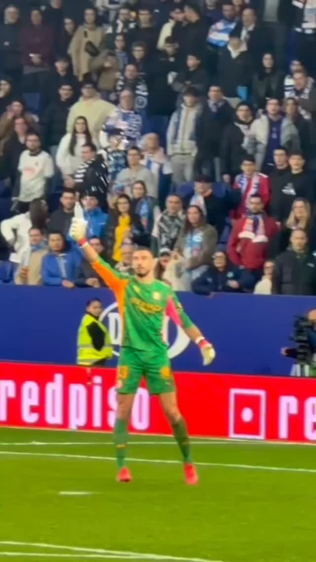 Lamentables los incidentes de ayer en el @rcdespanyol VS @gironafc .
Ante el odio y la violencia en el fútbol TOLERANCIA 0.
Estas personas no representan los valores del club desde luego , fuera del fútbol ya.
🎥 @ainhoapuig / pasión deportiva España ©️