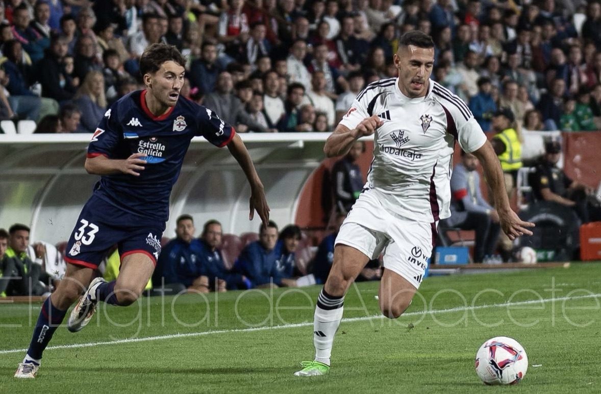 El Depor arrasa en el Carlos Belmonte