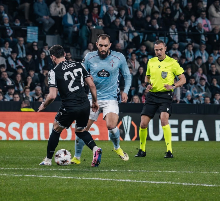 Final en Balaidos . El @rccelta está en OCTAVOS de la @europaleague 🔝🔝🔝