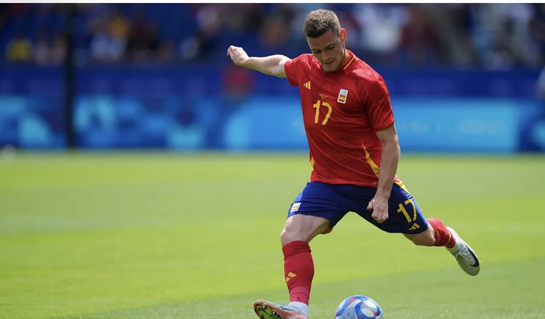 ULTIMA HORA : Nico Williams abandona la concentración de la selección y le sustituye Sergio Gómez