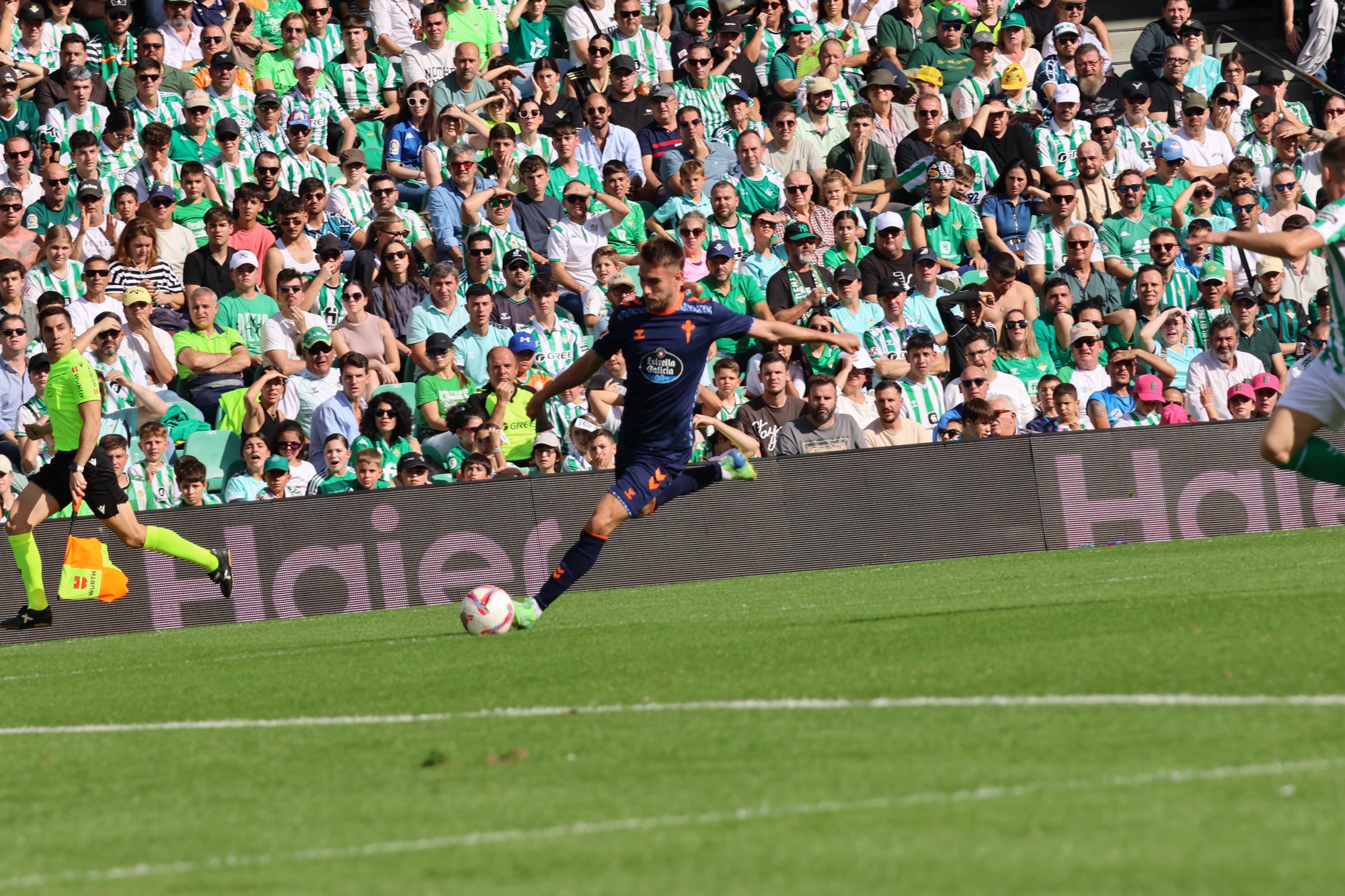 Óscar Mingueza: “ Cuando llegó Xavi no encajamos bien. No le gusté o lo que fuera.”