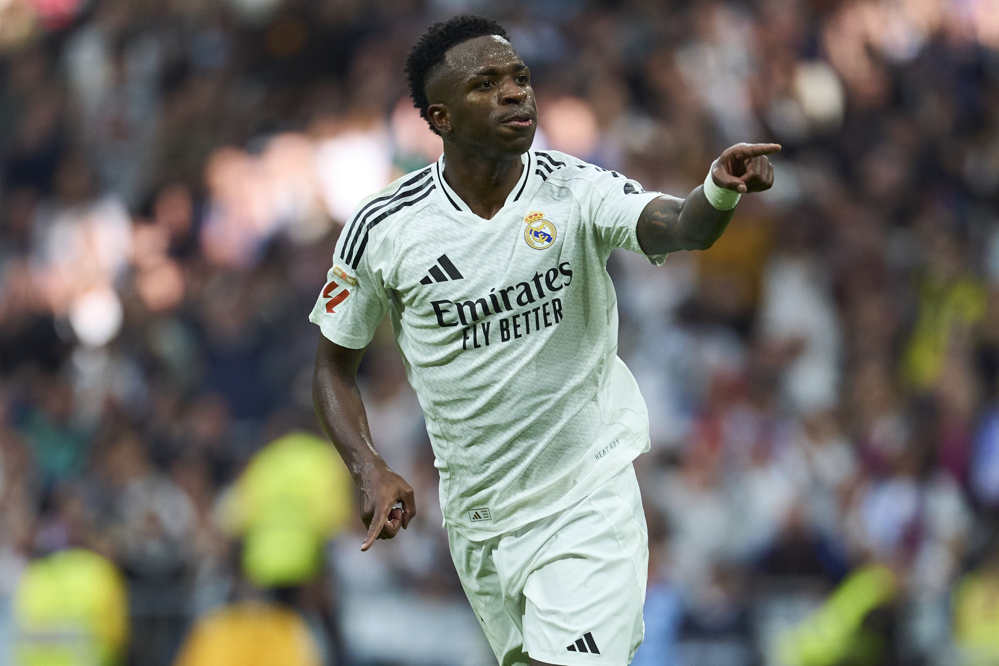 Hat Trick de Vinicius para vencer a Osasuna y alejar los fantasmas de una posible crisis (4-0)