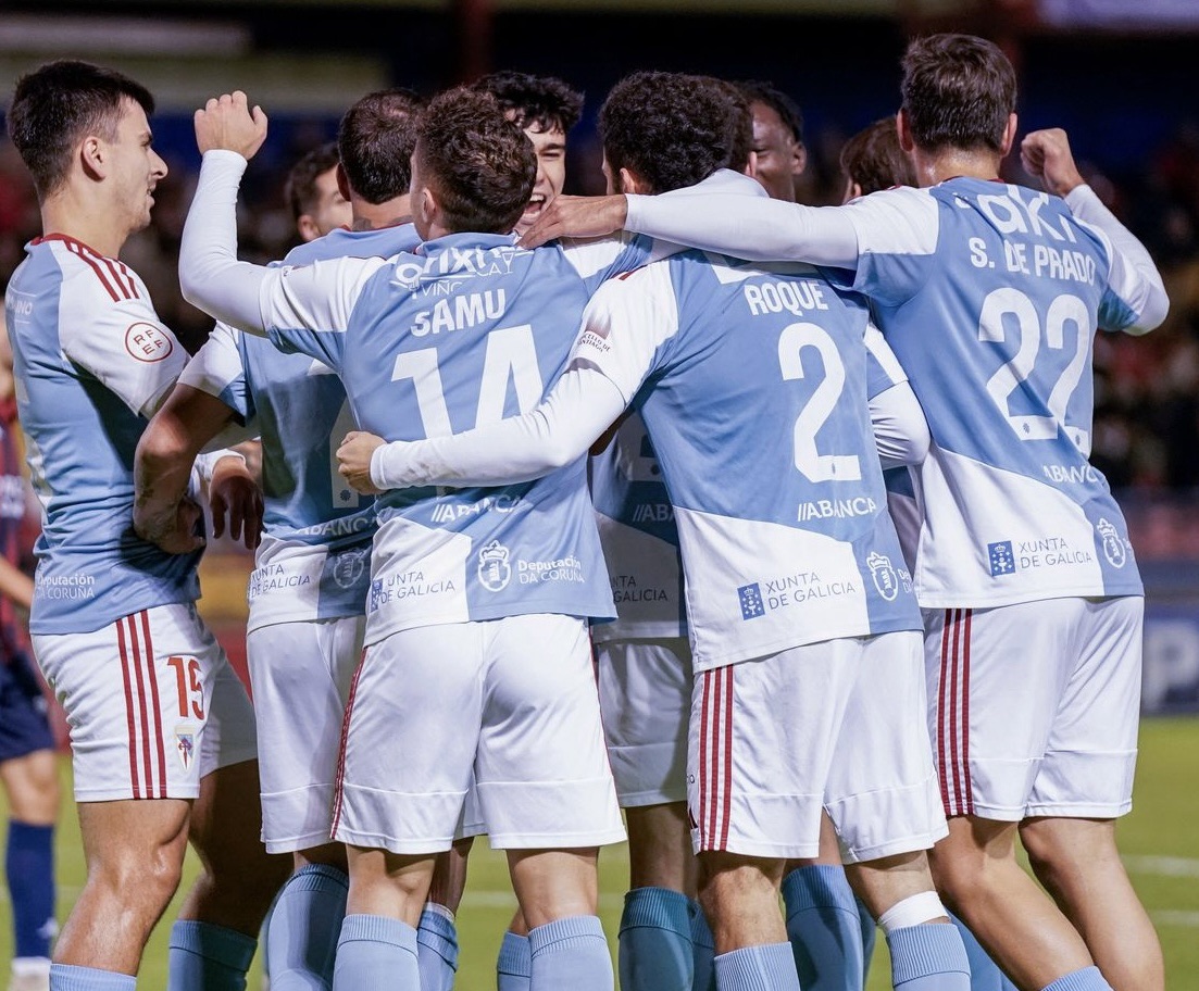 El Compostela arrasa en el derbi y hunde al Bergantiños con una goleada en su casa.