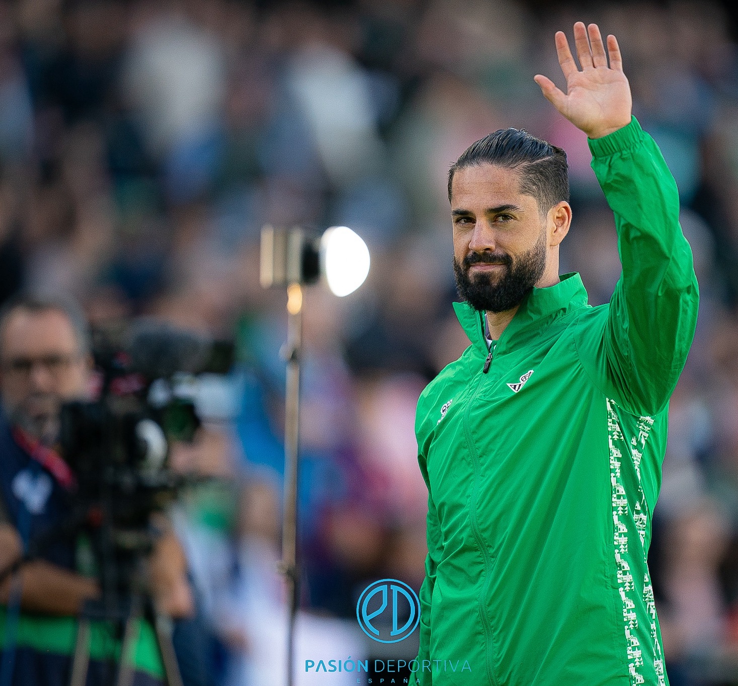 Vuelve magIsco