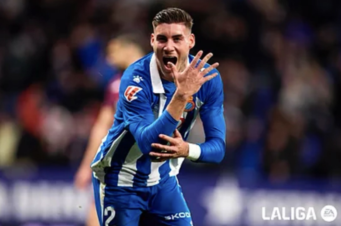 Roberto Fernández debuta con sobresaliente
