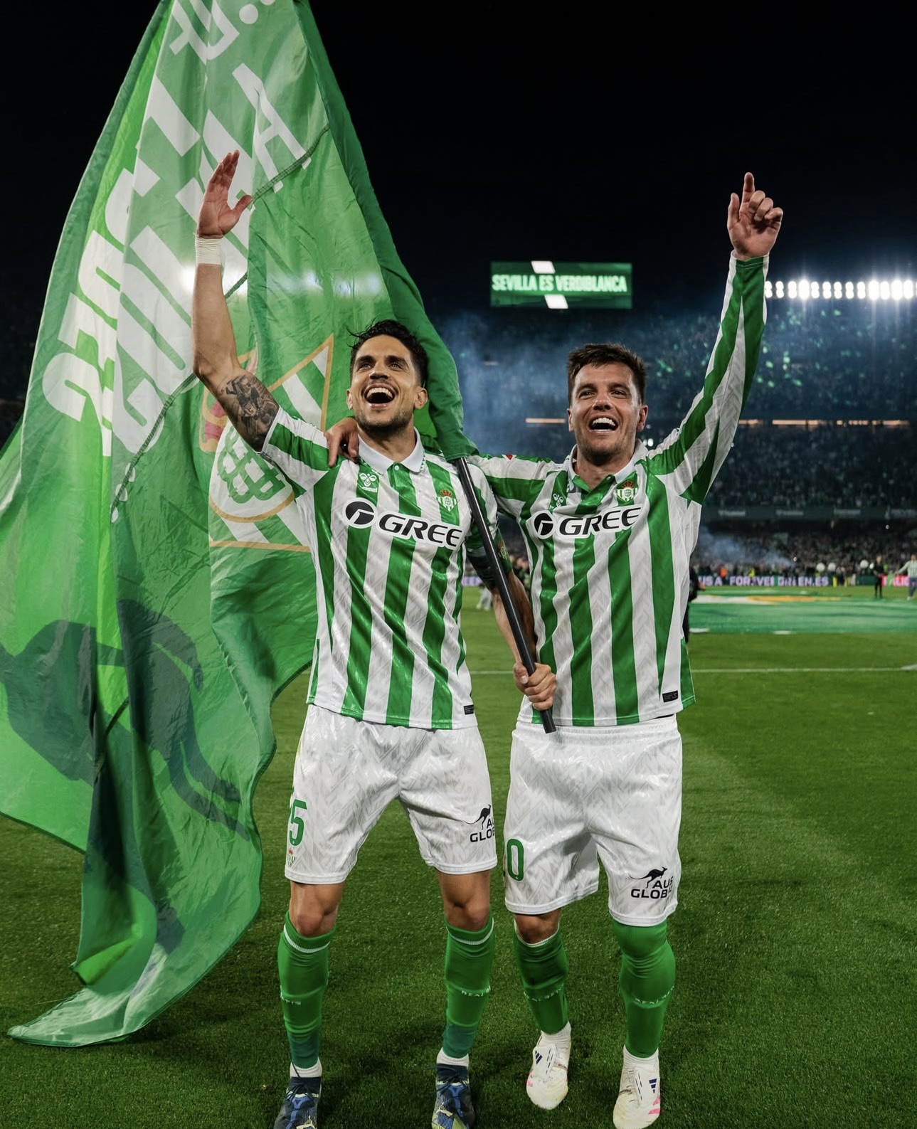 El Betis reina en Sevilla ganando el derbi hispalense y sigue soñando con la Champions