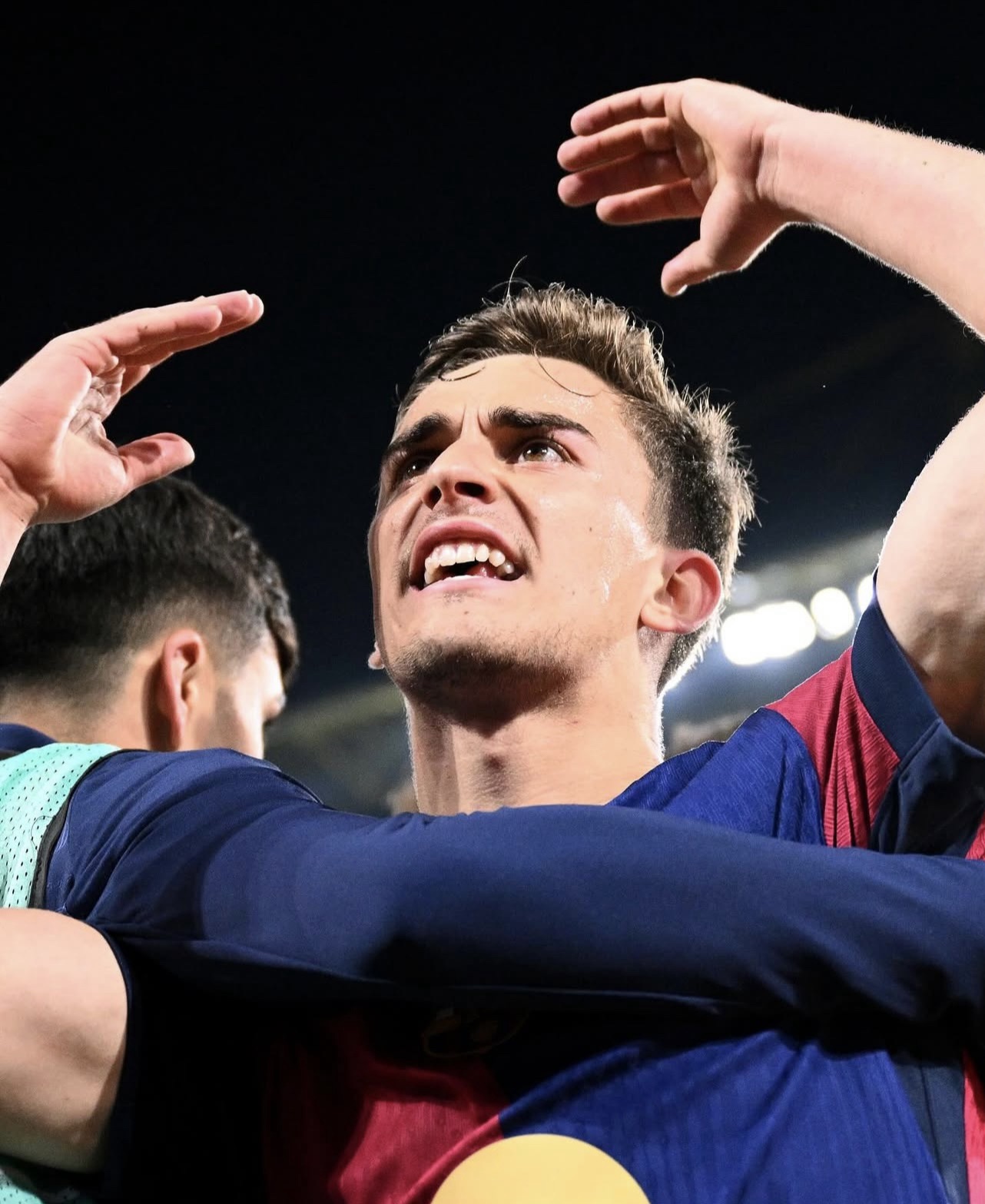 El Dortmund sacude, pero el Barça sobrevive y vuelve a semifinales