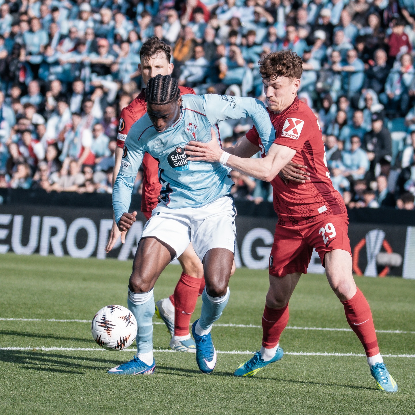 @rccelta 1 @scfreiburg 3. (1-6)
Los celestes se despiden de la @europaleague .
📸 @aaronchifdez