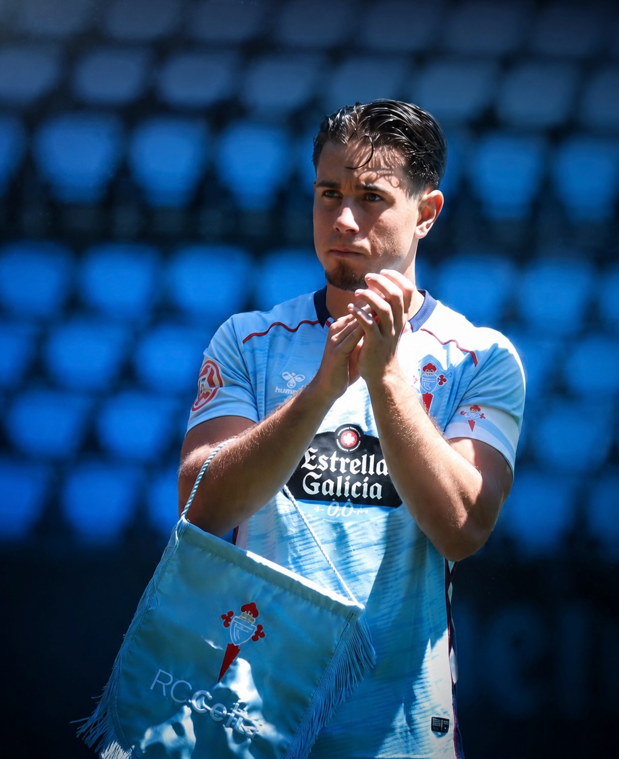 Pablo Meixús, el capitán del histórico ascenso, renueva con el Celta hasta 2029🙌🏾🙌🏾🙌🏾
@canteiraceleste @rccelta @pablomeixus_ 🩵✨
✍️📸 @noeortizaragon 
👉🏾https://pasiondeportivaesp.es/pablo-meixus-el-capitan-del-historico-ascenso-renueva-con-el-celta-hasta-2029/👈🏾