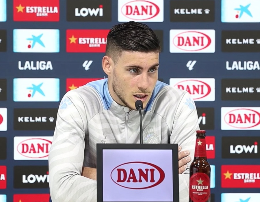 @roberto10fj : “Estoy con el comunicado del club, con las palabras del presidente de la RFEF y del entrenador. Incluso Pedri lo dijo. Estoy con ellos. Esto no viene bien al deporte, quieras que no mancha un poco al ser en el estadio del Espanyol. Los aficionados no eran todos pericos, eran de muchos otros clubes”.🎙️
📸✍️ @noeortizaragon ©️