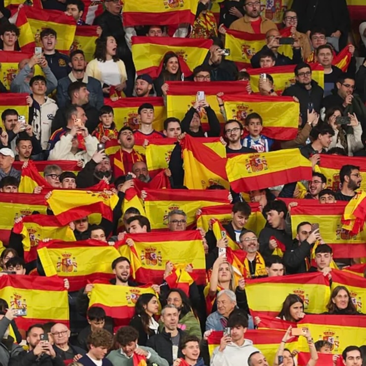 🚨La FIFA abre expediente a España por los cánticos racistas de Cornellá🚨