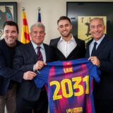 Eric García renueva con el FC Barcelona hasta 2031 y se consolida como pieza clave para Hansi Flick