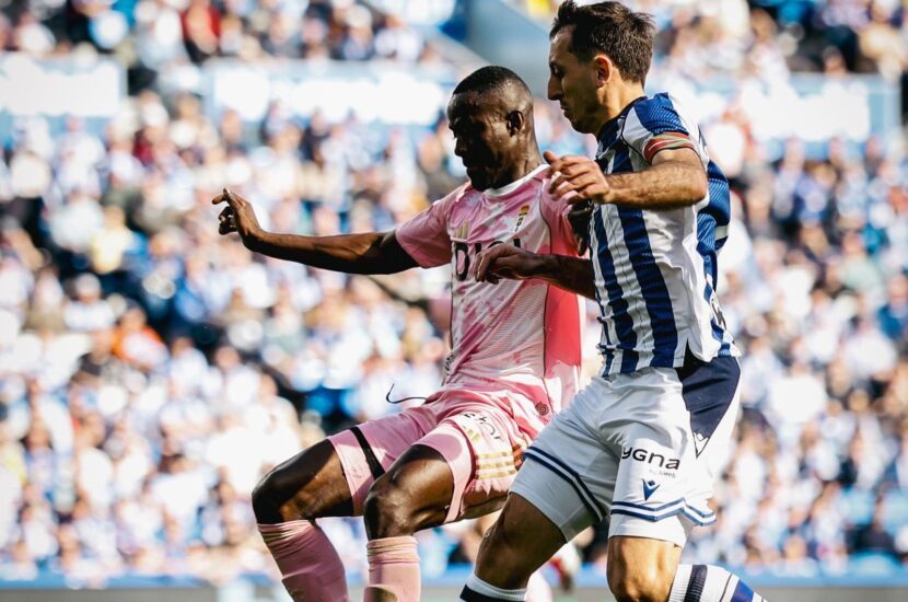 El Oviedo se vuelve loco en Anoeta y sobrevive a otro guion imposible