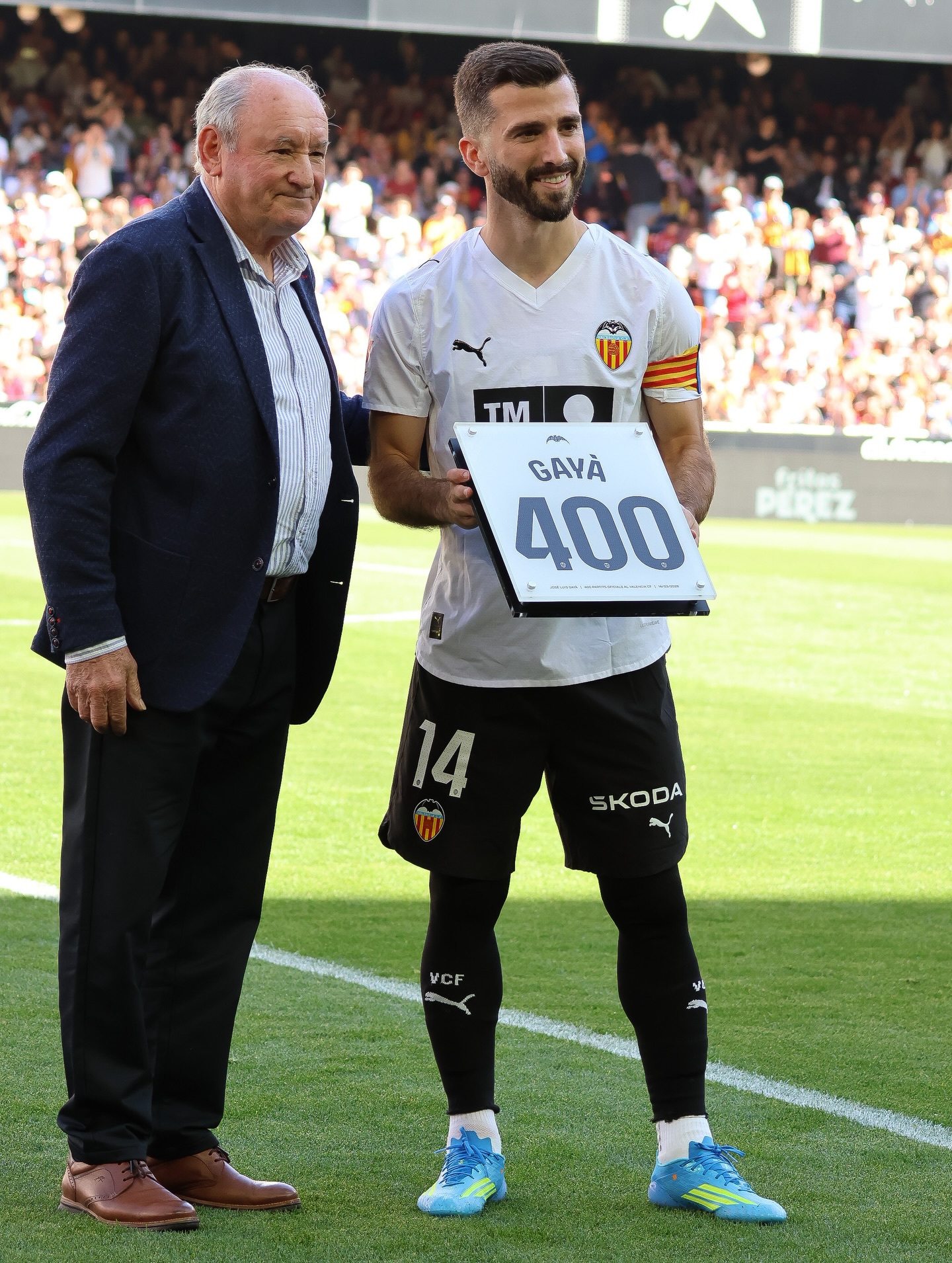 @jose_gaya 4️⃣0️⃣0️⃣ @valenciacf 
📸 @noeortizaragon ©️