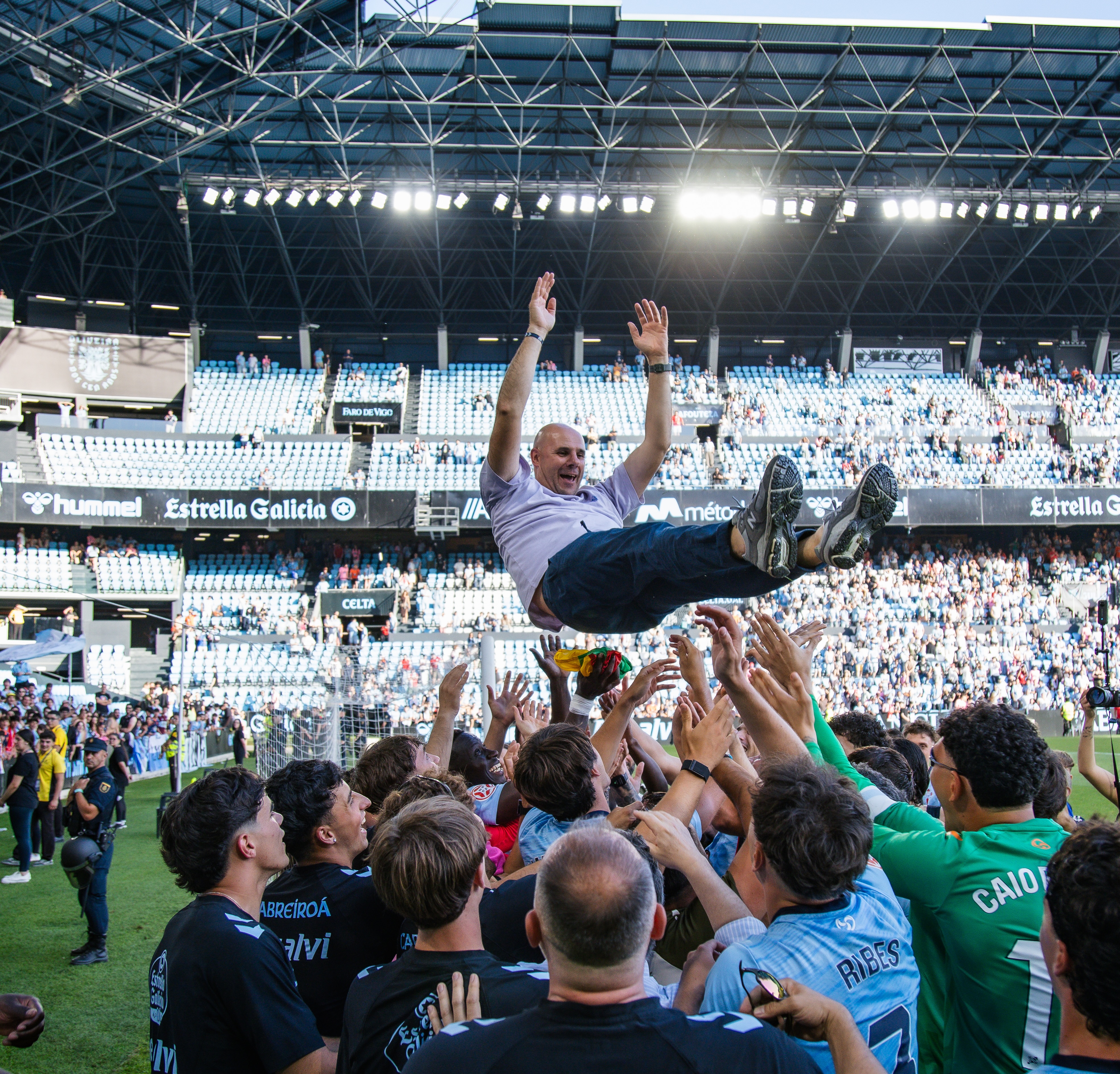 FREDI ÁLVAREZ el arquitecto silencioso del histórico ascenso del Celta Fortuna 
✍️ @noeortizaragon 
📸 @aaronchifdez 
https://pasiondeportivaesp.es/fredi-alvarez-el-arquitecto-silencioso-del-historico-ascenso-del-celta-fortuna/
