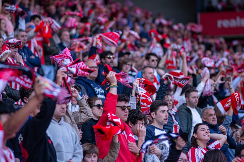 El Sporting, obligado a romper su maldición del mediodía para seguir creyendo