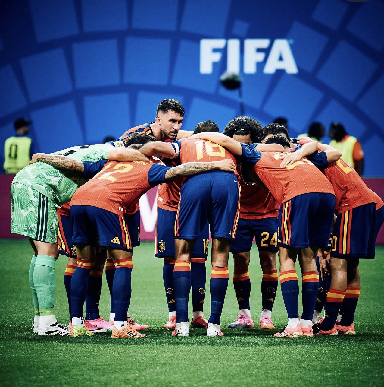 La hora de la verdad para España: un liderato en juego ante la siempre desafiante Uruguay