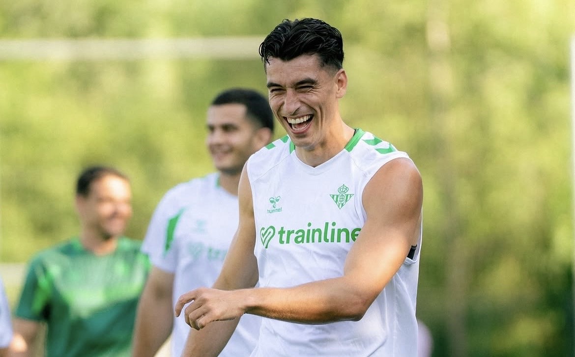 Marc Roca sueña en grande con el Betis: Isco y Dani Ceballos