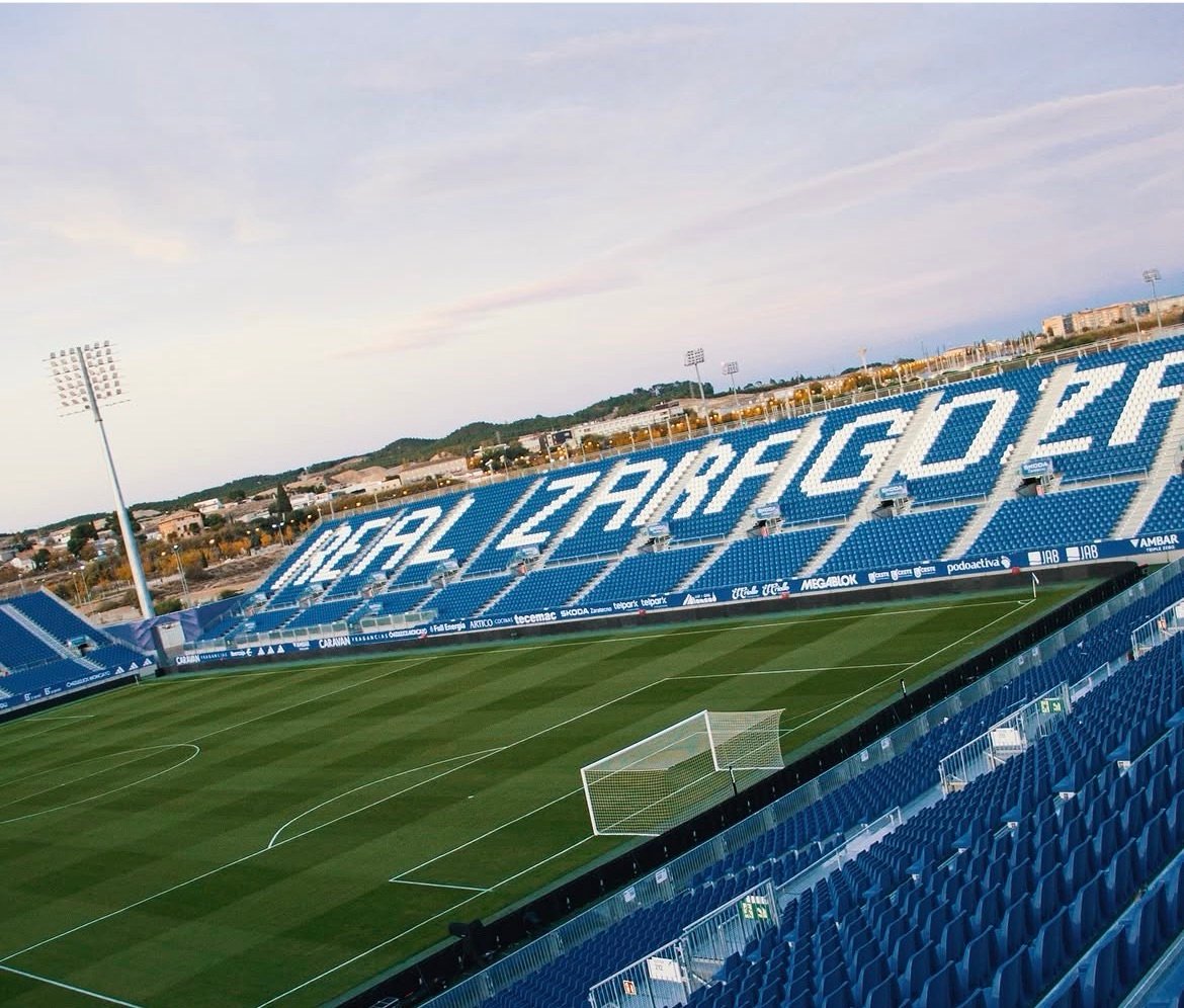Vuelta a casa: el Real Zaragoza estrena la Primera RFEF en su estadio